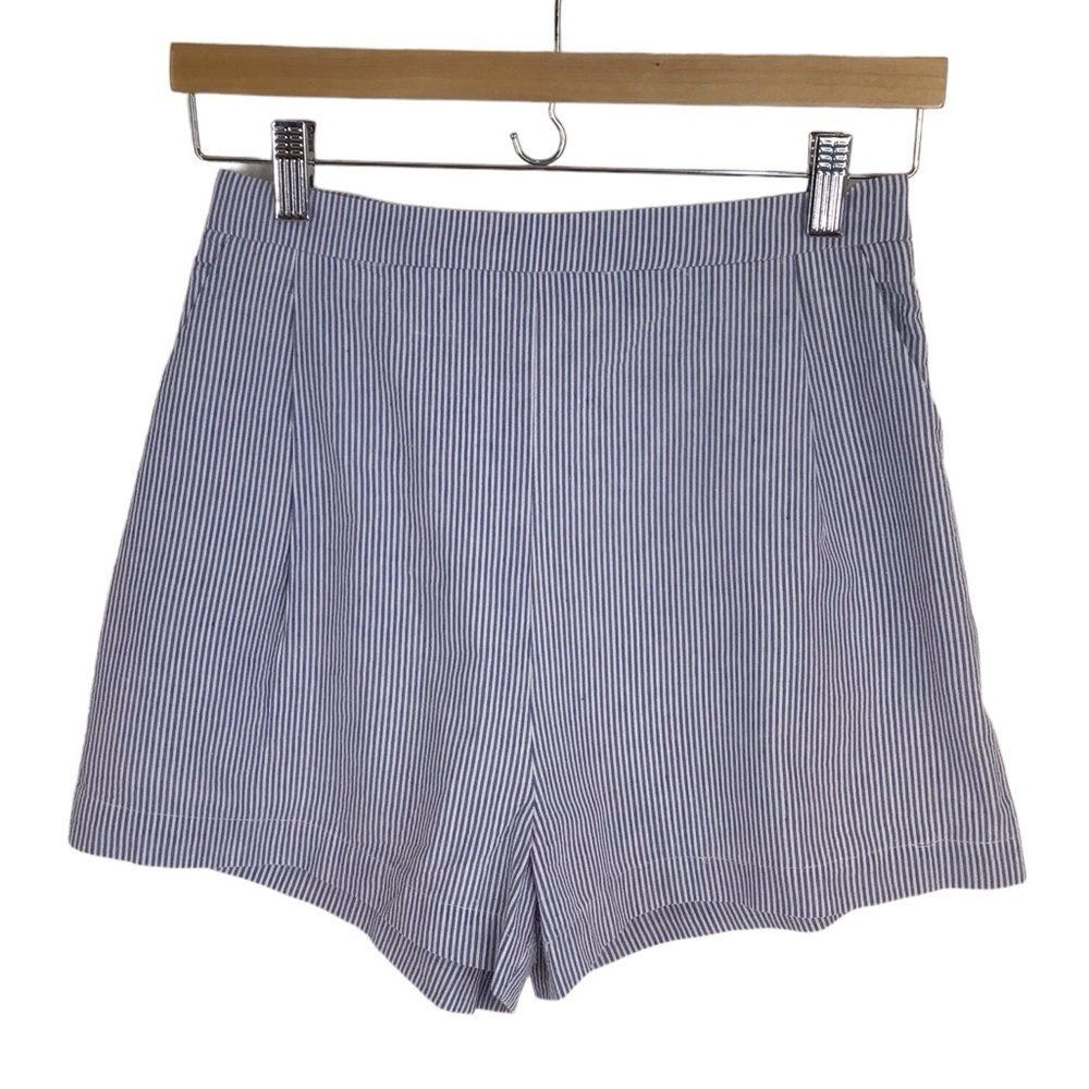 Doe & Rae Blue and White Pinstripe High Waist Shorts Size Small NWT